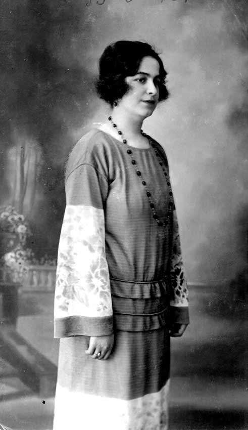Fotografías de la mujer egabrense
