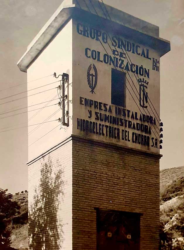 fotografías relativas a las fabricas e industria de Cabra