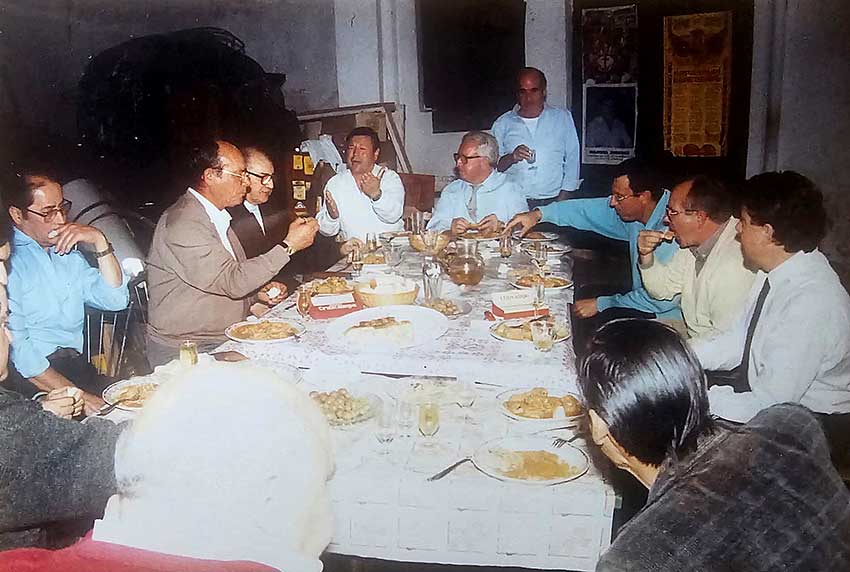 Foto de grupo de amigos o  conocidos de Cabra