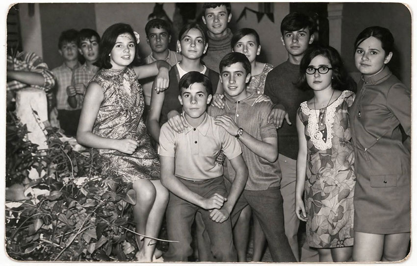 Foto de grupo de amigos o  conocidos de Cabra