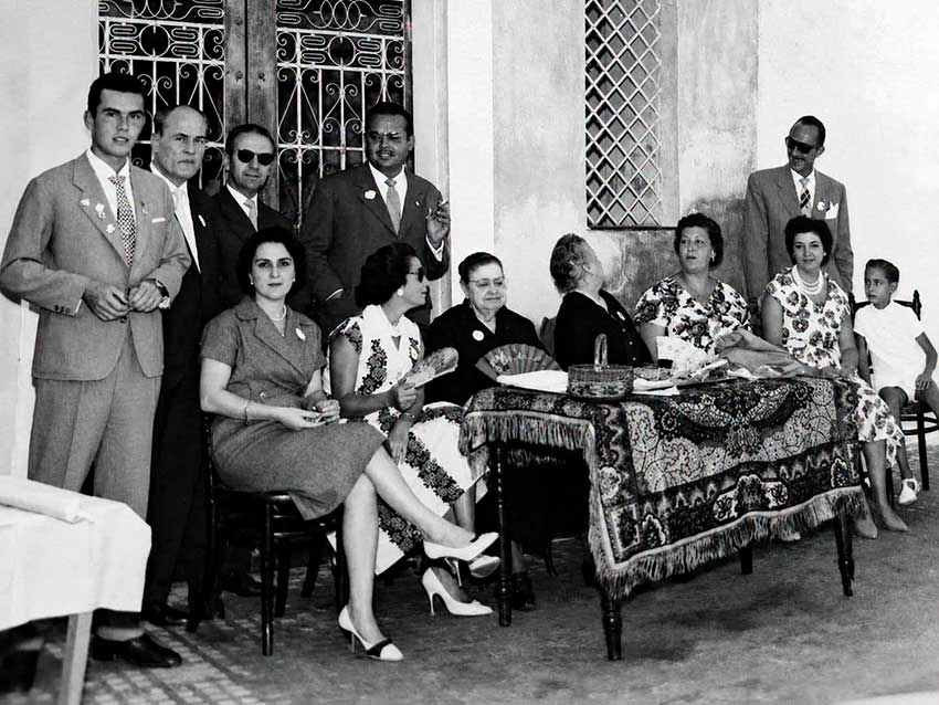 Foto de grupo de amigos o  conocidos de Cabra