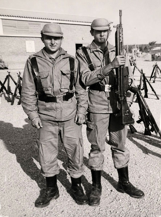 Fotografías relacionandas con los egabrenses y su mili.