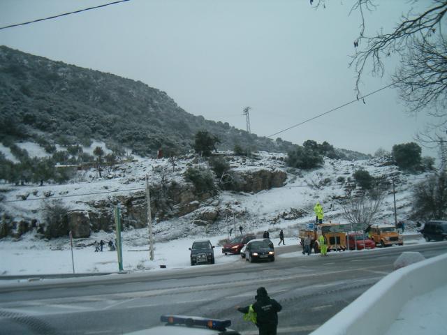 fotografía del paisaje nevado de Cabra