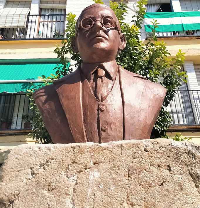 Fotografías relacionandas con la escultura en  Cabra