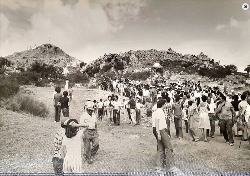 Fotografías relativa a la Virgen de la Sierra