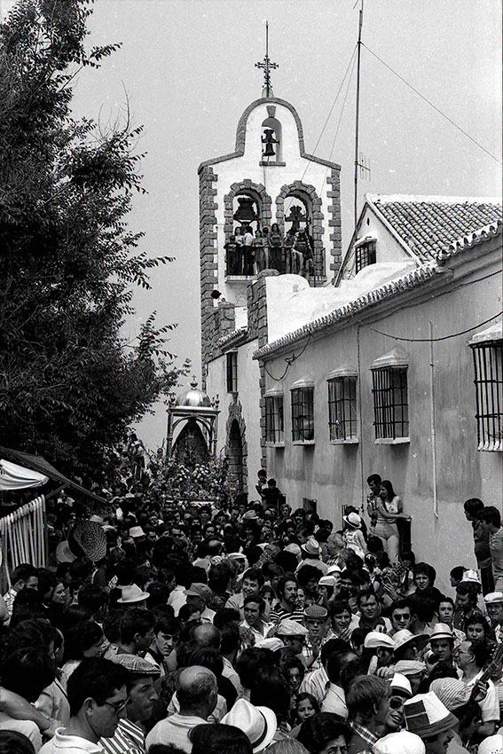 Fotografías relativa a la Virgen de la Sierra